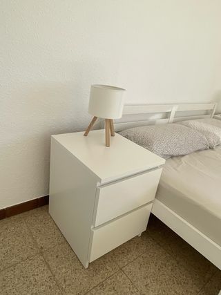 Letto matrimoniale + 2 comodini