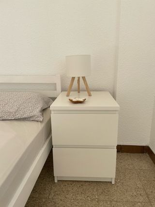 Letto matrimoniale + 2 comodini