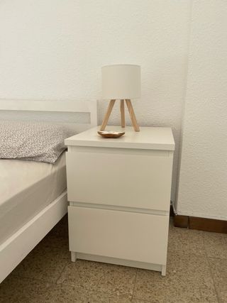 Letto matrimoniale + 2 comodini