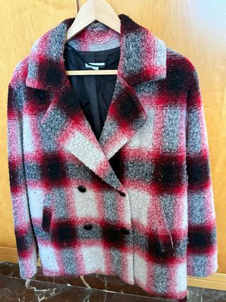 Chaquetón cuadros rojo y gris