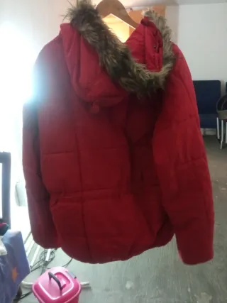 Chaqueta Desigual capucha roja hombre