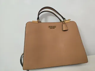 Bolso Guess Beige y Dorado