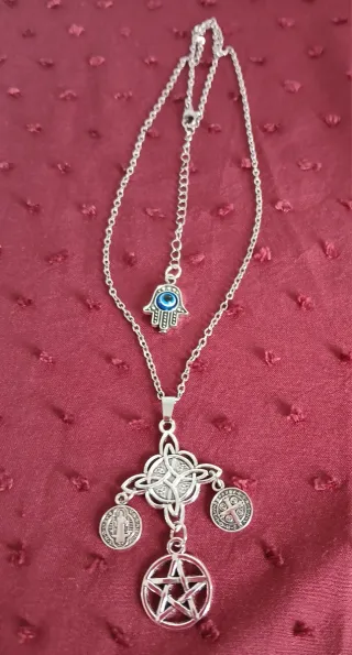 Colgante de protección con cadena