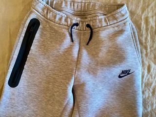 Nike Tech Fleece Jogger Niño Talla L