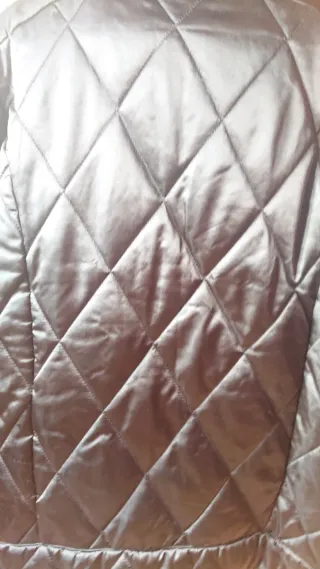 Cazadora acolchada marrón mujer