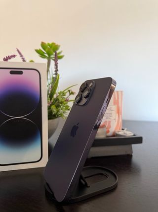 iPhone 14 Pro Max Morado