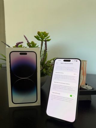 iPhone 14 Pro Max Morado