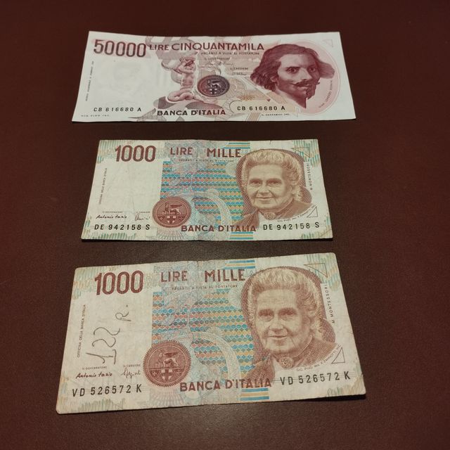 Banconote Lire Italiane fuori corso