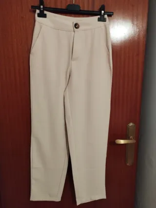 Pantalón beige