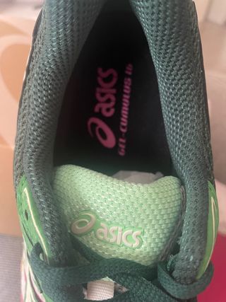 ASICS Gel-Cumulus 16 Deportivas Talla 43. 5