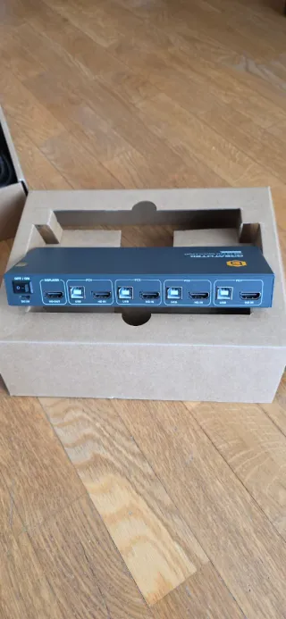 KVM Switch HDMI USB 3.0 4K@60Hz 4 Puertos