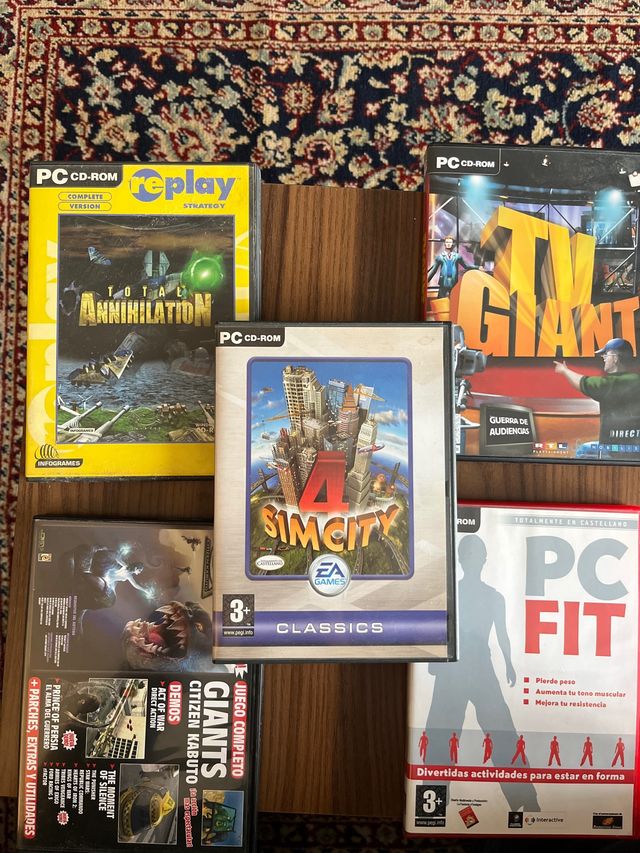 Pack de 5 jogos para PC: Total Annihilation, SimCity 4, PC Fit, TV Giant, Giants: Citizen Kabuto