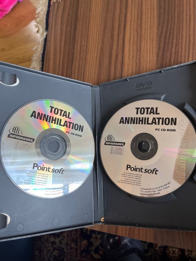 Pack de 5 jogos para PC: Total Annihilation, SimCity 4, PC Fit, TV Giant, Giants: Citizen Kabuto