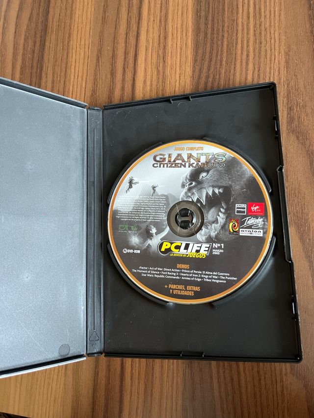 Pack de 5 jogos para PC: Total Annihilation, SimCity 4, PC Fit, TV Giant, Giants: Citizen Kabuto