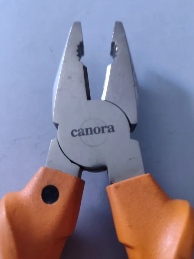 Alicate Universal Canora