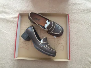 Zapatos de piel Art  Talla 41 Marrones