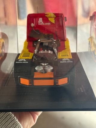 Camión escala 1/32 MAN Santa Lucia