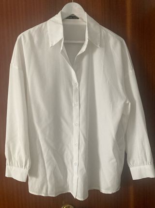 Camisa blanca básica