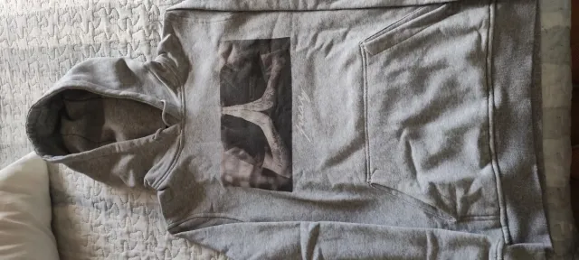 Sudadera con capucha gris Pray