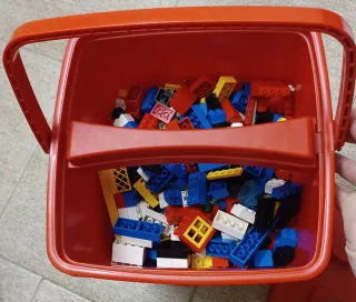 Secchiello Lego Rosso con mattoncini