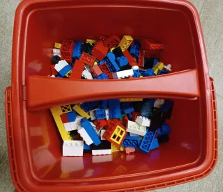 Secchiello Lego Rosso con mattoncini