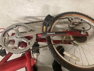 Bicicleta Hador plegable roja