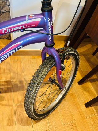 Bicicleta niña morada