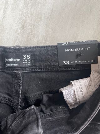 Pantalón vaquero Stradivarius Mom Slim Fit M
