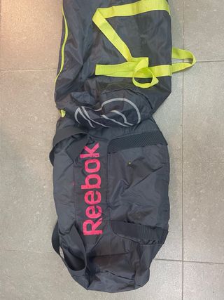 Mochila deportiva Reebok gris y rosa