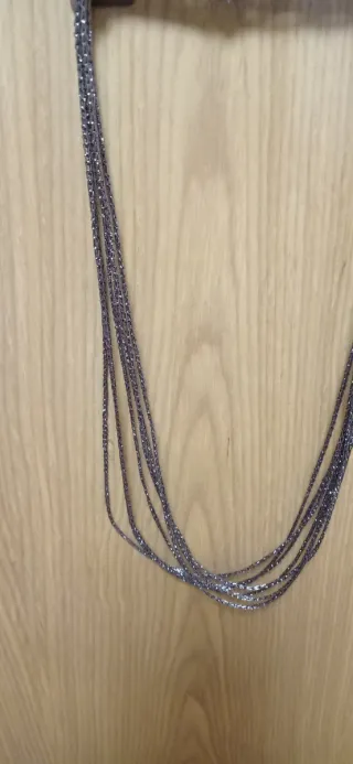 Collar plateado de crochet