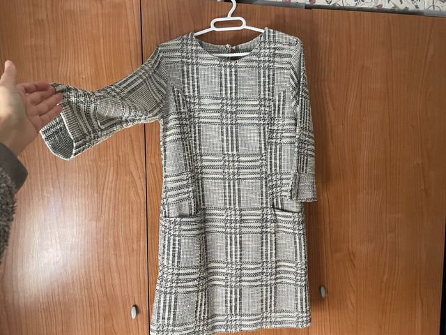 Vestido de cuadros gris y blanco