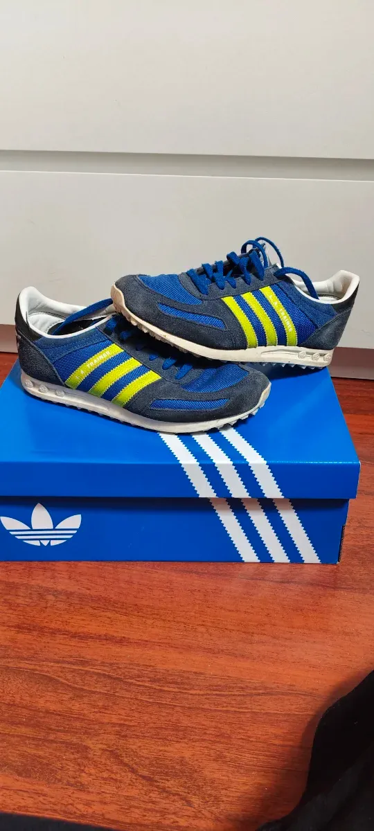 Zapatillas Adidas Azul y Amarillo
