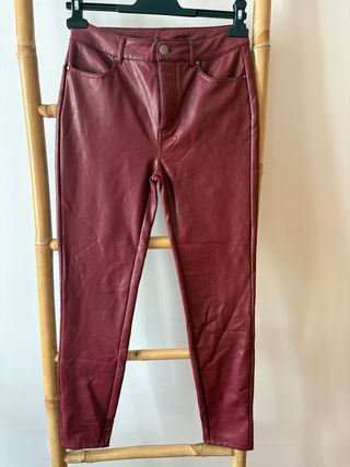 Pantalón polipiel Calzedonia Burdeos