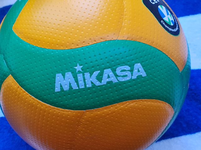 Balón Voleibol Pista indoor Mikasa V200W CEV
