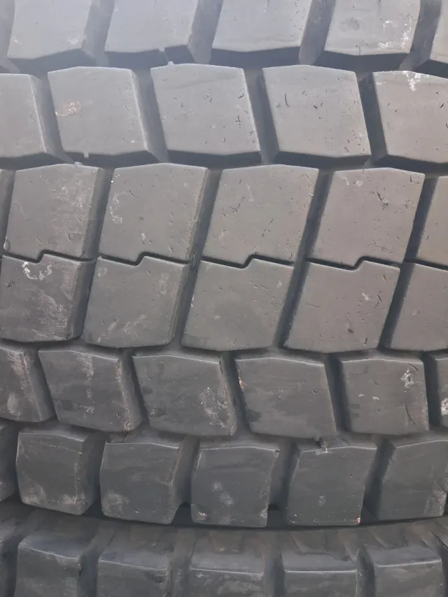 Neumáticos 245/70 R 17.5