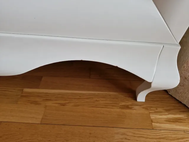 Mesa TV blanca estilo moderno