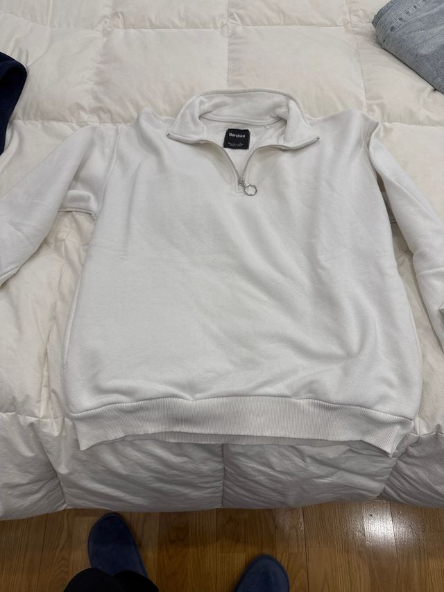 Sudadera Bershka blanca talla S