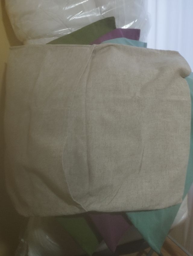 LOTE 6 COJINES Y FUNDAS 60 X 60 SIN ESTRENO PATUK