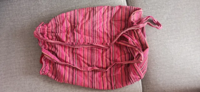 Mochila de tela con rayas rosas