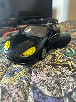 Porsche Carrera 911 Burago 1:18