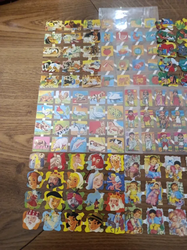 Lote de cromos troquelados