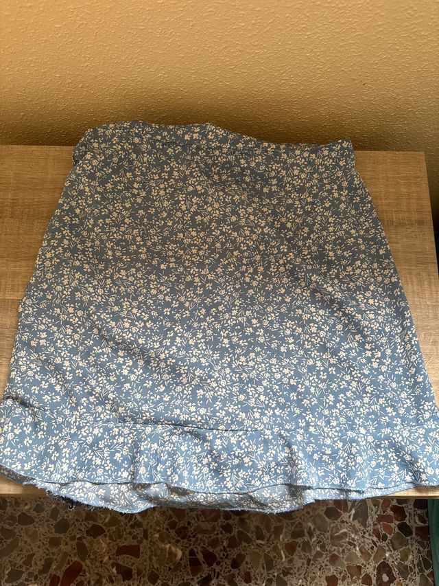 Falda corta floral azul