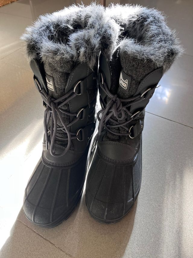 Botas Polar grises sin usar