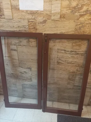 Puerta de ventana de madera 127:5 x 64