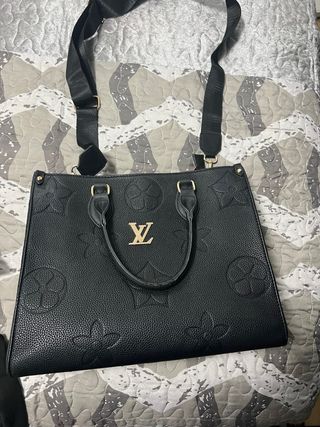 Bolso elegante Louis Vuitton negro
