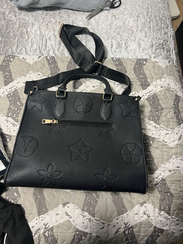 Borsa elegante Louis Vuitton nera