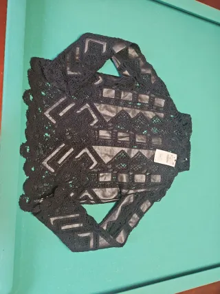 Zara Camiseta Negra Encaje Talla S