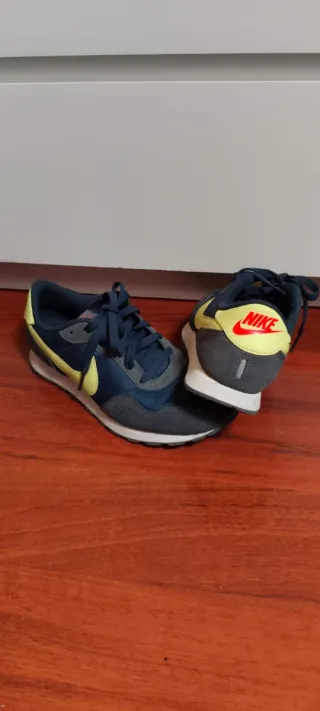 Zapatillas Nike Azul y Verde