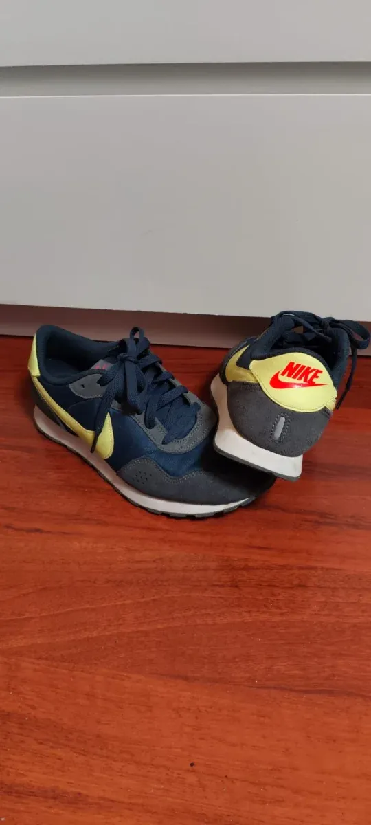 Zapatillas Nike Azul y Verde