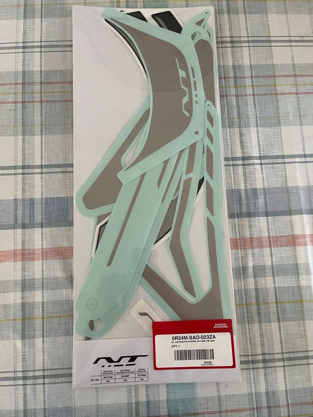 Kit Adhesivos Decorativos Honda NT1100 Gris
